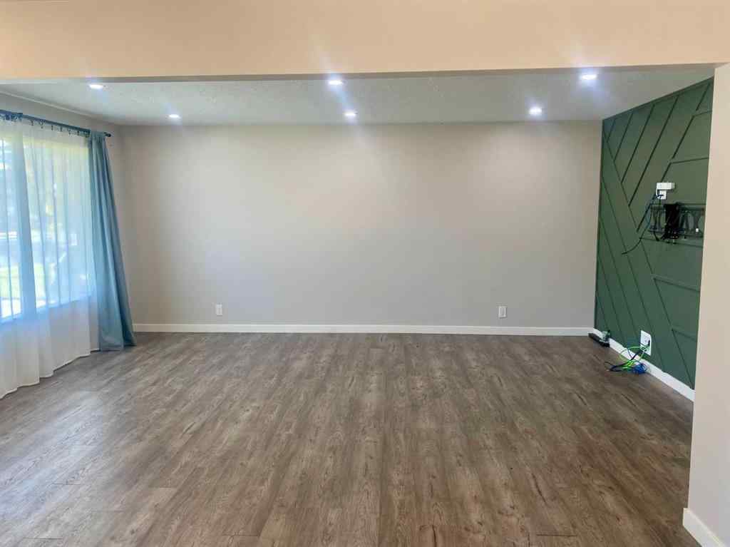 MLS® A2266110 - 2015 16 Avenue S in Agnes Davidson Lethbridge, Rental