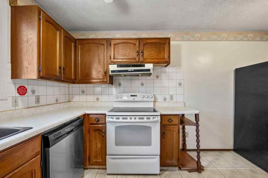 MLS® A2266114 - Unit #75 6103 Madigan Drive NE in Marlborough Park Calgary, Residential