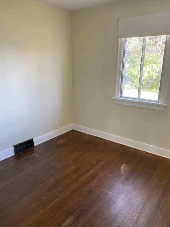 MLS® A2266119 - 1402 Centre A Street NE in Crescent Heights Calgary, Residential