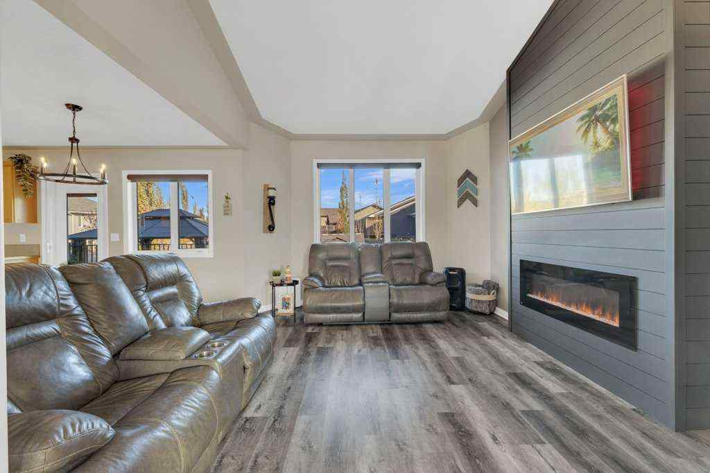 MLS® A2266131 - 9 Rozier Close  in Ryders Ridge Sylvan Lake, Residential