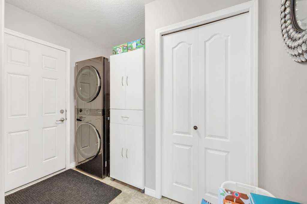 MLS® A2266131 - 9 Rozier Close  in Ryders Ridge Sylvan Lake, Residential