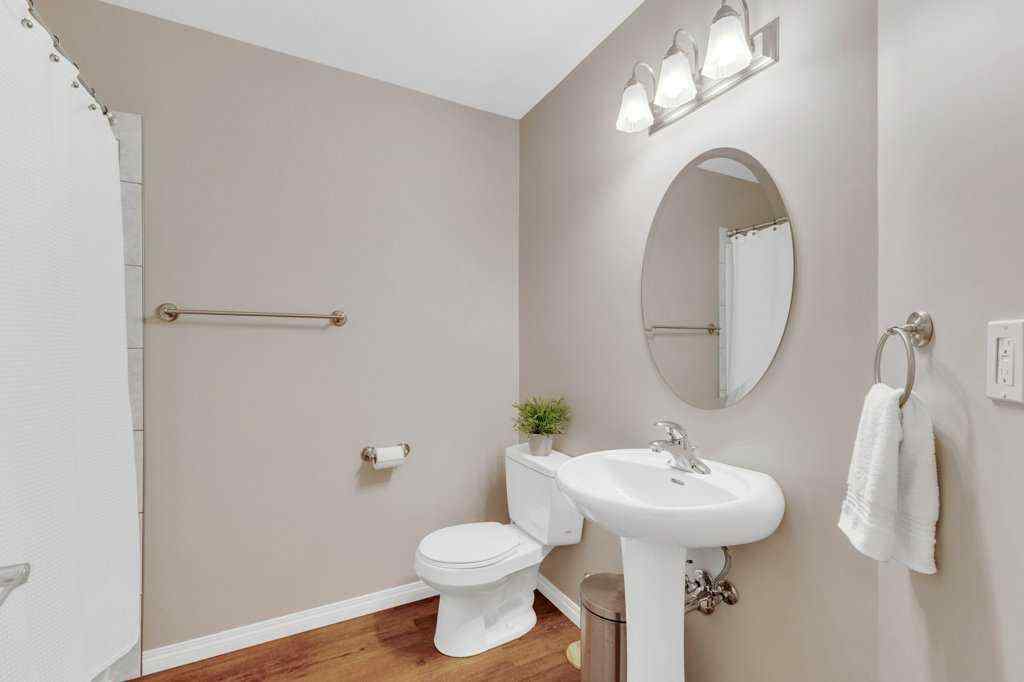 MLS® A2266131 - 9 Rozier Close  in Ryders Ridge Sylvan Lake, Residential