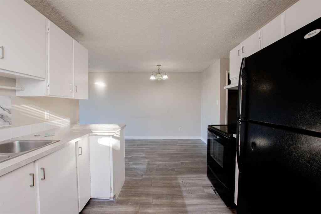 MLS® A2266133 - 8115 94 Street  in Patterson Place Grande Prairie, Residential