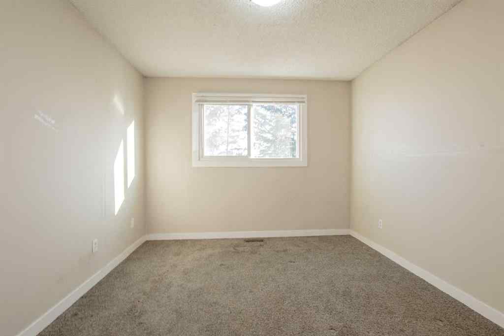 MLS® A2266133 - 8115 94 Street  in Patterson Place Grande Prairie, Residential