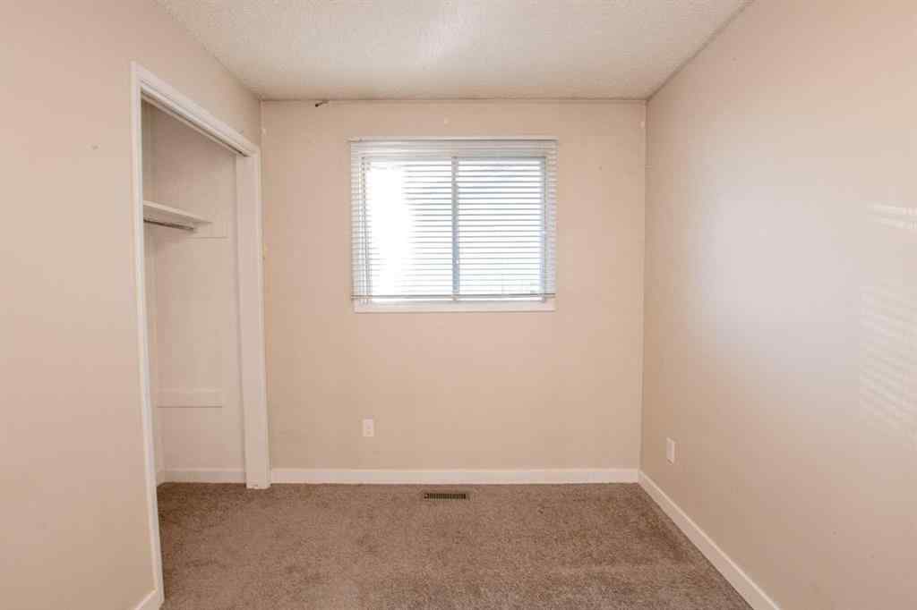 MLS® A2266133 - 8115 94 Street  in Patterson Place Grande Prairie, Residential