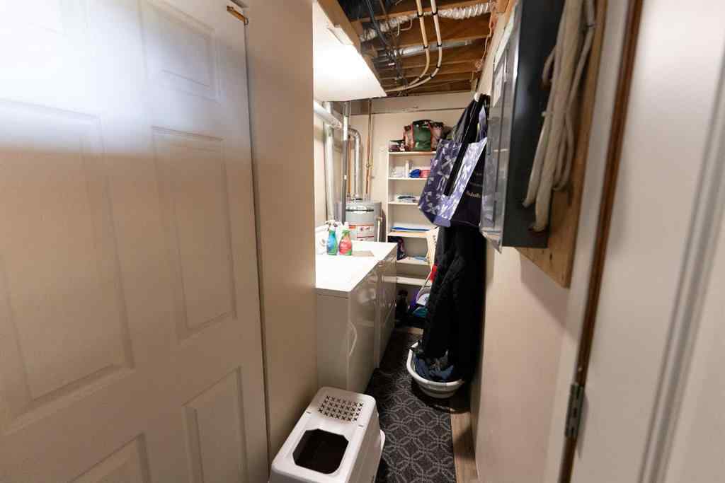 MLS® A2266134 - 35 Oak Street  in Oriole Park Red Deer, Residential