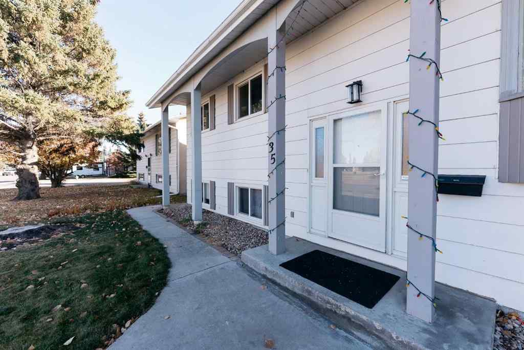 MLS® A2266134 - 35 Oak Street  in Oriole Park Red Deer, Residential