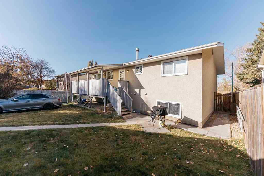 MLS® A2266134 - 35 Oak Street  in Oriole Park Red Deer, Residential