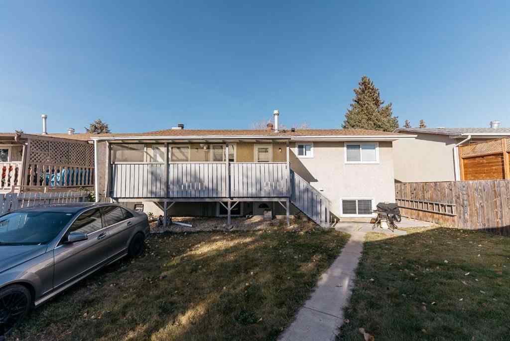 MLS® A2266134 - 35 Oak Street  in Oriole Park Red Deer, Residential