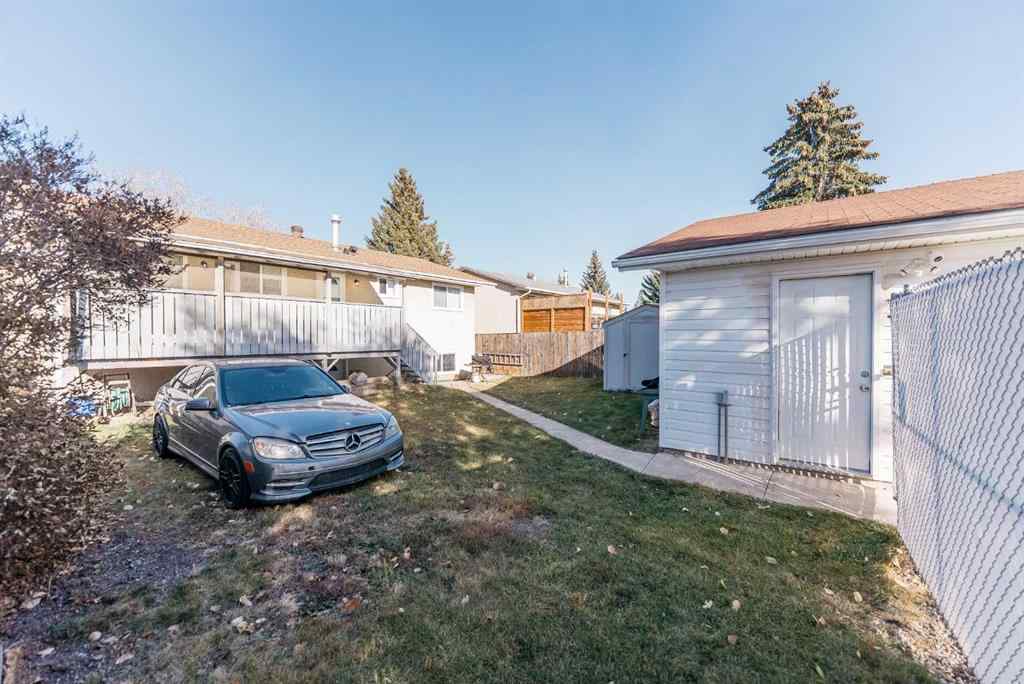 MLS® A2266134 - 35 Oak Street  in Oriole Park Red Deer, Residential