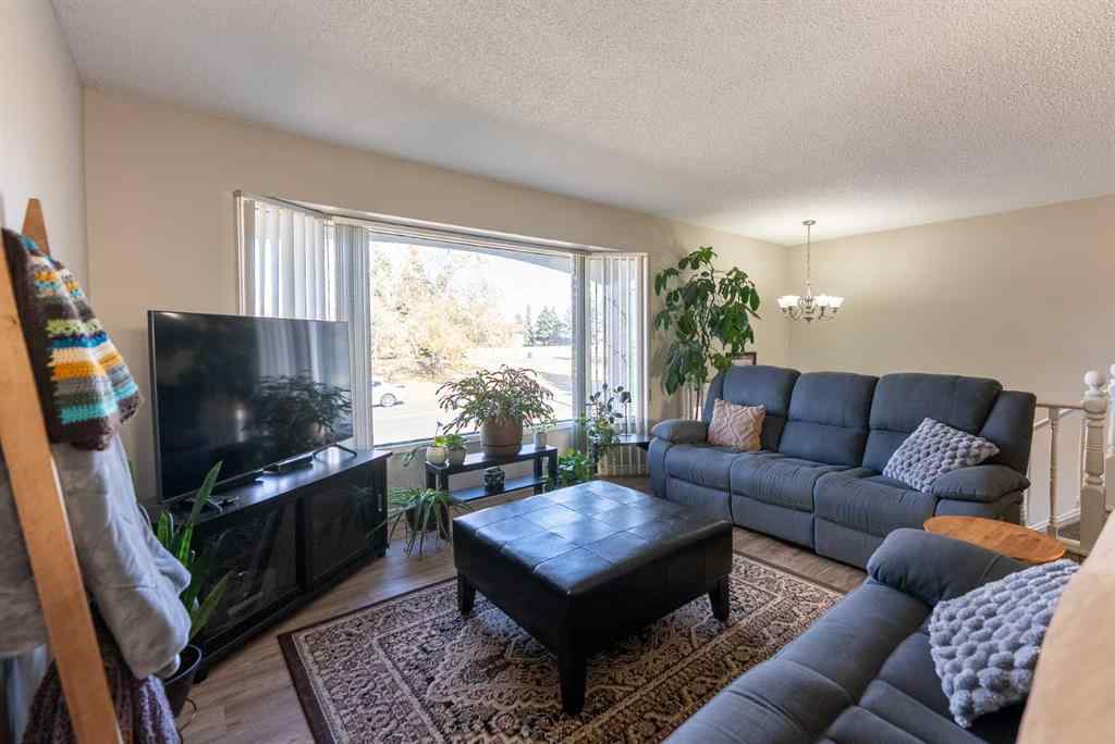 MLS® A2266134 - 35 Oak Street  in Oriole Park Red Deer, Residential
