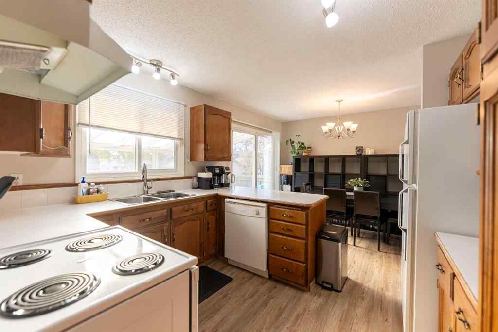 MLS® A2266134 - 35 Oak Street  in Oriole Park Red Deer, Residential