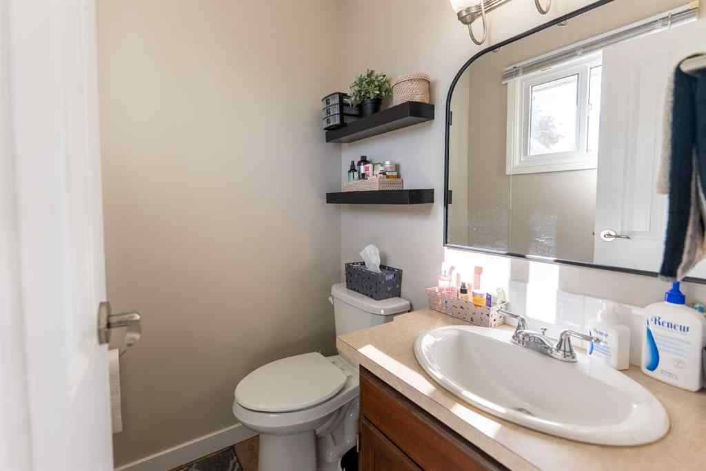 MLS® A2266134 - 35 Oak Street  in Oriole Park Red Deer, Residential