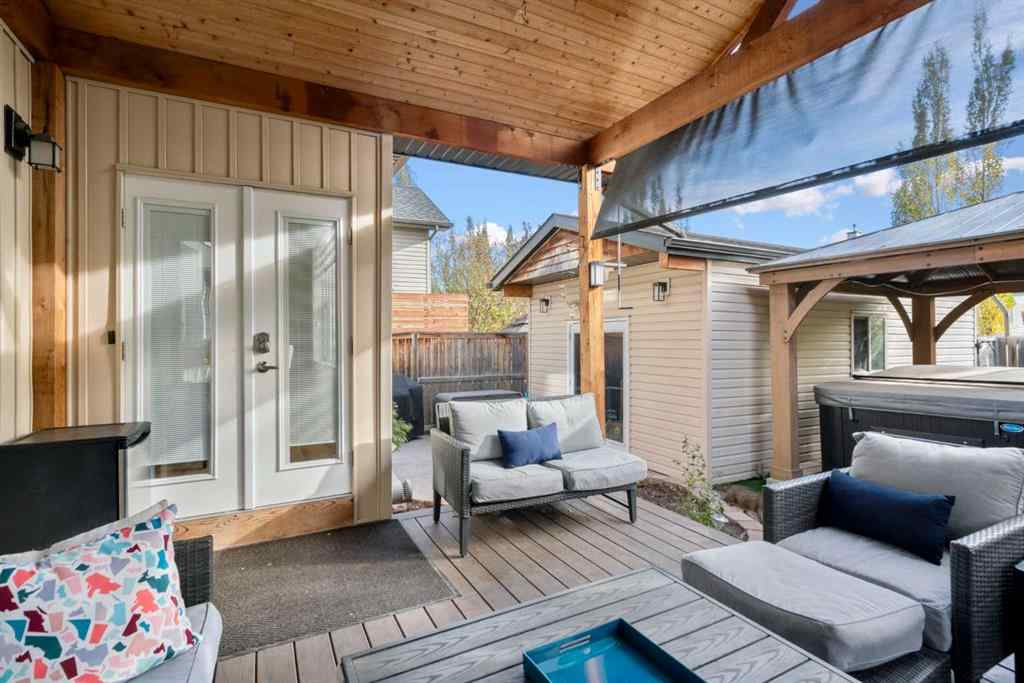 MLS® A2266136 - 2581 Coopers Circle SW in Coopers Crossing Airdrie, Residential