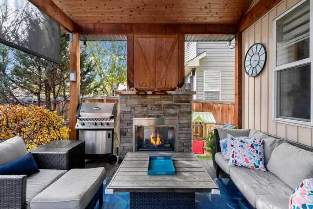 MLS® A2266136 - 2581 Coopers Circle SW in Coopers Crossing Airdrie, Residential