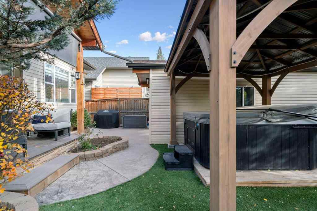 MLS® A2266136 - 2581 Coopers Circle SW in Coopers Crossing Airdrie, Residential