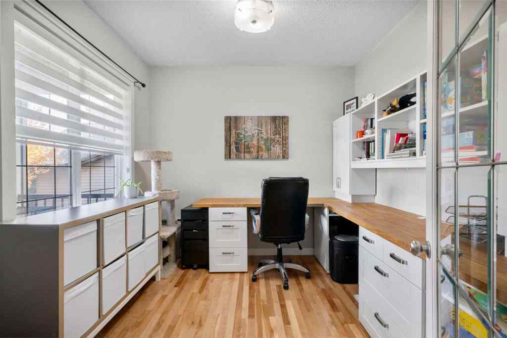 MLS® A2266136 - 2581 Coopers Circle SW in Coopers Crossing Airdrie, Residential