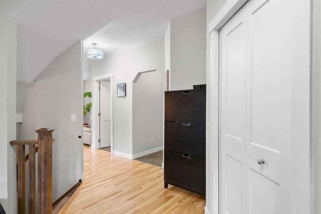 MLS® A2266136 - 2581 Coopers Circle SW in Coopers Crossing Airdrie, Residential