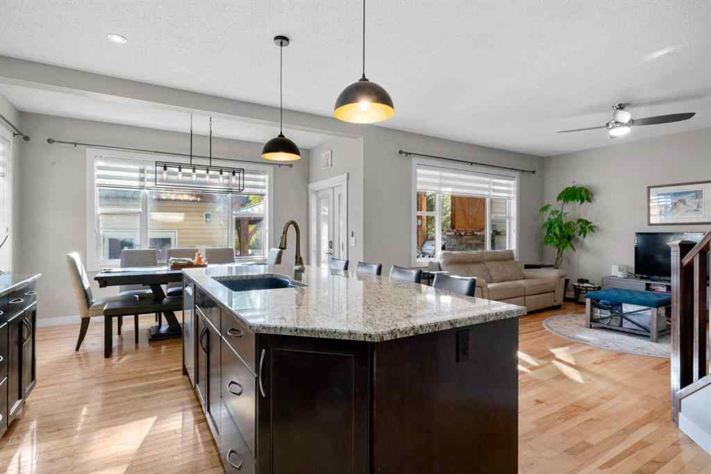 MLS® A2266136 - 2581 Coopers Circle SW in Coopers Crossing Airdrie, Residential