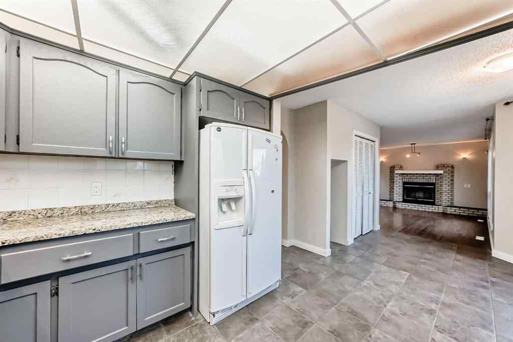 MLS® A2266141 - 2740 Signal Hill Drive SW in Signal Hill Calgary, Residential