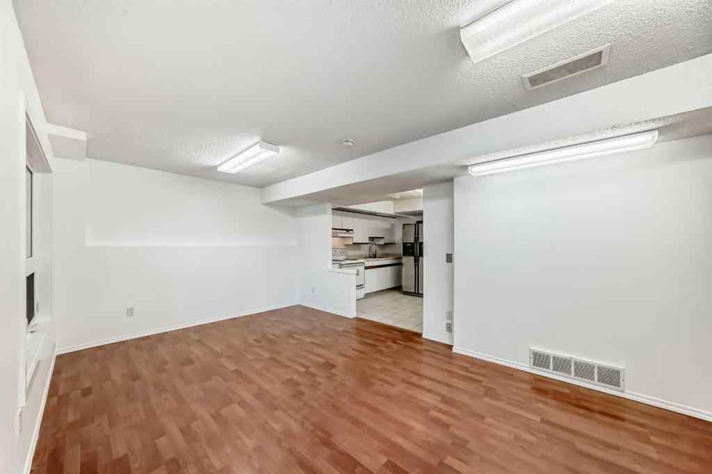 MLS® A2266141 - 2740 Signal Hill Drive SW in Signal Hill Calgary, Residential