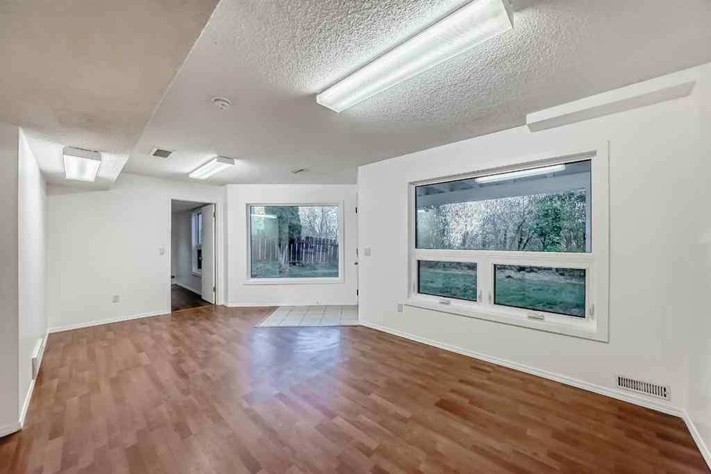 MLS® A2266141 - 2740 Signal Hill Drive SW in Signal Hill Calgary, Residential
