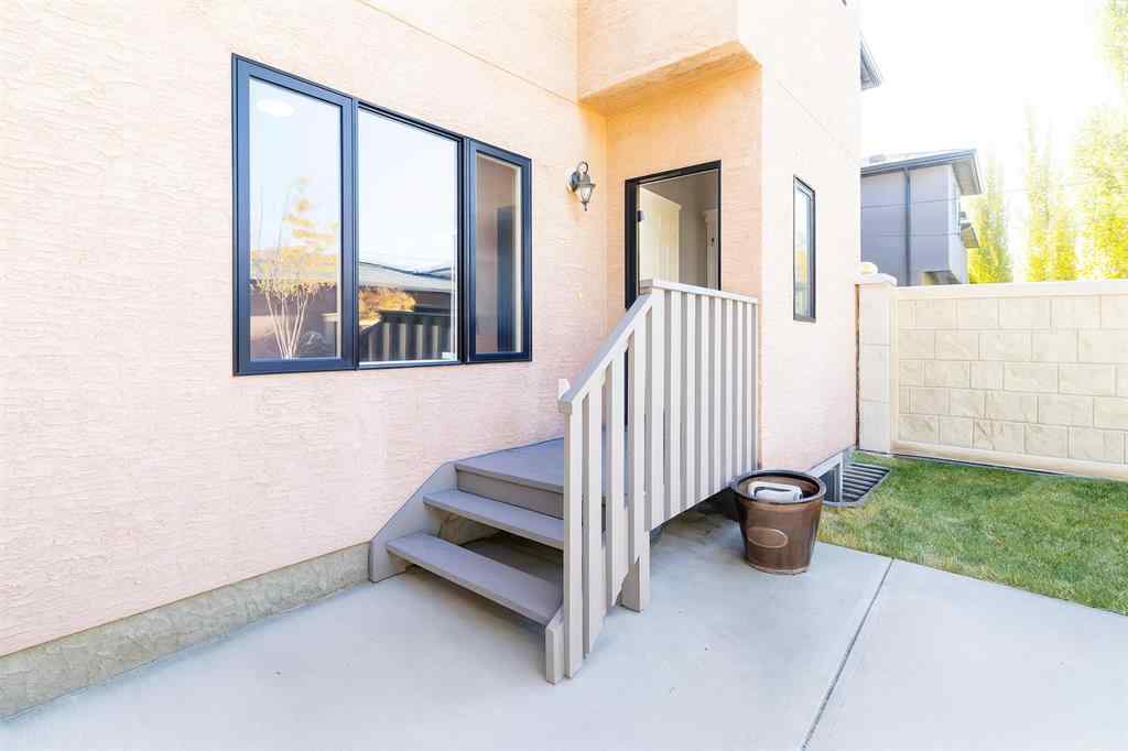 MLS® A2266142 - 1421 40 Street SW in Rosscarrock Calgary, Residential