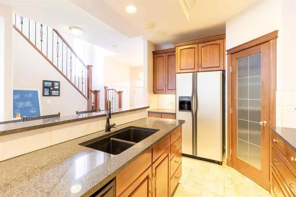 MLS® A2266142 - 1421 40 Street SW in Rosscarrock Calgary, Residential