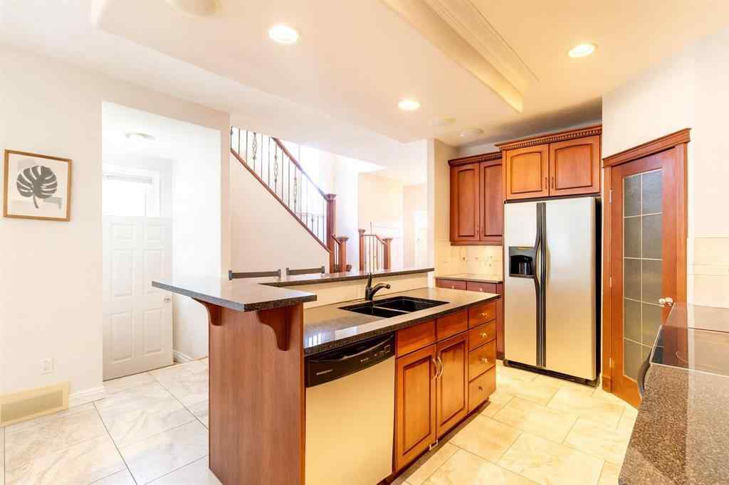 MLS® A2266142 - 1421 40 Street SW in Rosscarrock Calgary, Residential