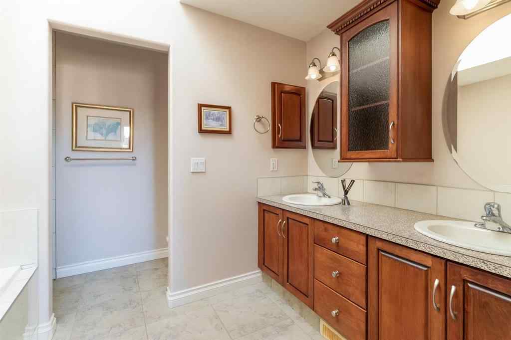 MLS® A2266142 - 1421 40 Street SW in Rosscarrock Calgary, Residential