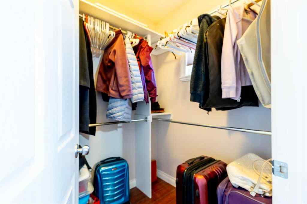 MLS® A2266142 - 1421 40 Street SW in Rosscarrock Calgary, Residential