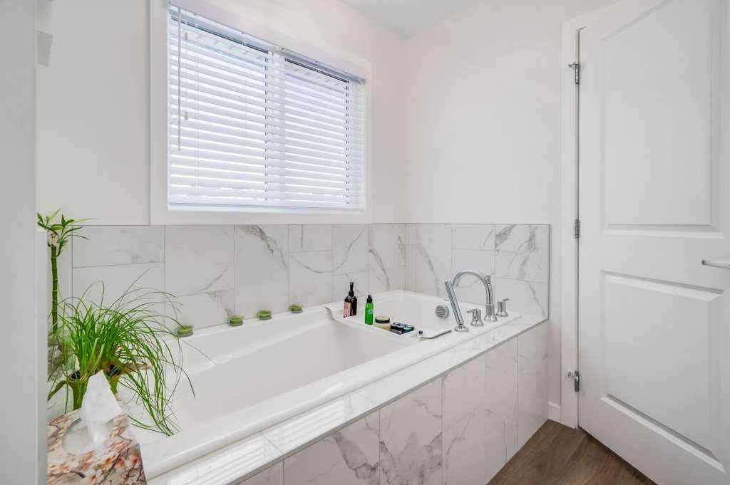 MLS® A2266145 - 240 Magnolia Heath SE in Mahogany Calgary, Residential