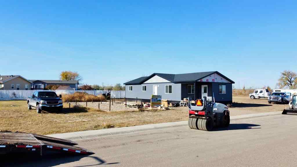 MLS® A2266150 - 323 20 Street E in Meadowbrook Brooks, Residential