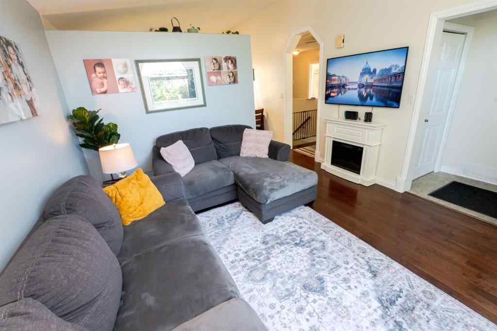 MLS® A2266152 - 8825 104 Avenue  in Ivy Lake Estates Grande Prairie, Residential