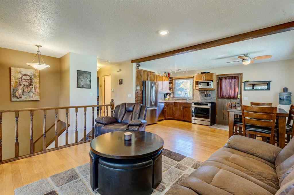 MLS® A2266156 - 150 Midcrest Crescent SE in Midnapore Calgary, Residential