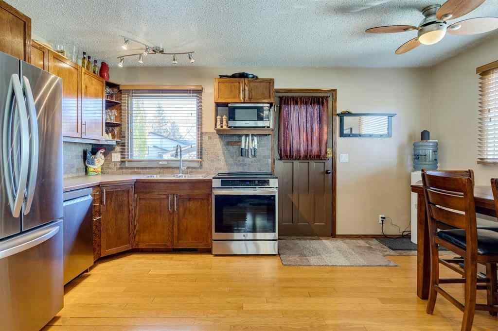 MLS® A2266156 - 150 Midcrest Crescent SE in Midnapore Calgary, Residential