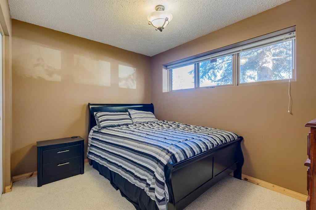 MLS® A2266156 - 150 Midcrest Crescent SE in Midnapore Calgary, Residential