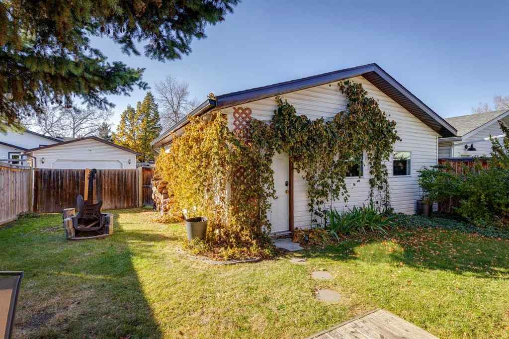 MLS® A2266156 - 150 Midcrest Crescent SE in Midnapore Calgary, Residential