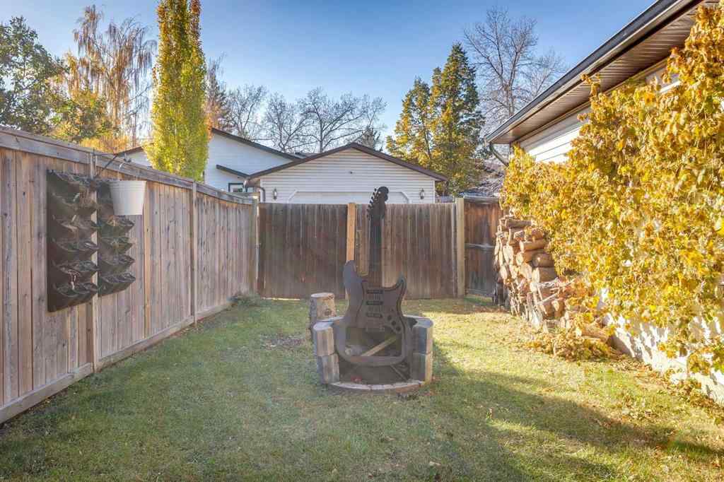 MLS® A2266156 - 150 Midcrest Crescent SE in Midnapore Calgary, Residential