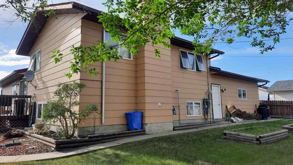 MLS® A2266157 - 706 Bankview Close  in Bankview Drumheller, Residential