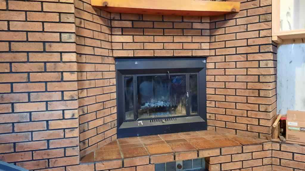 MLS® A2266157 - 706 Bankview Close  in Bankview Drumheller, Residential