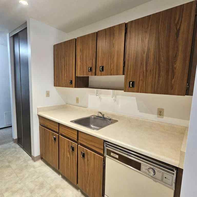 MLS® A2266161 - Unit #102 1221B Westhaven Drive   in Edson Edson, Residential