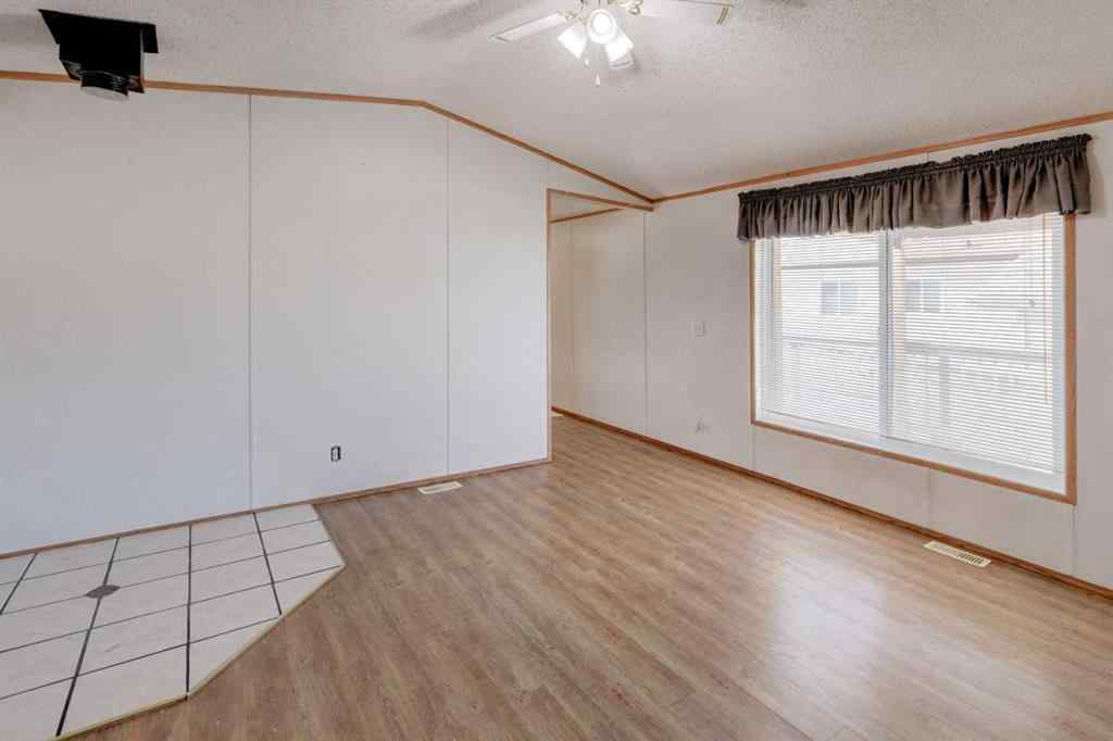 MLS® A2266163 - 818 Briarwood Road  in Brentwood_Strathmore Strathmore, Residential