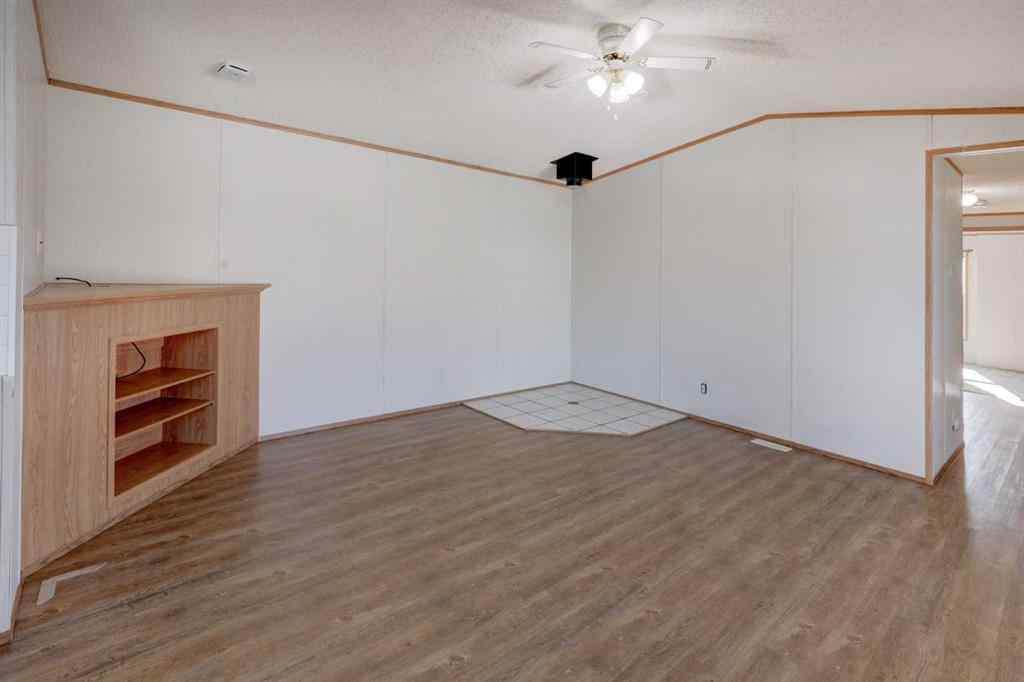 MLS® A2266163 - 818 Briarwood Road  in Brentwood_Strathmore Strathmore, Residential