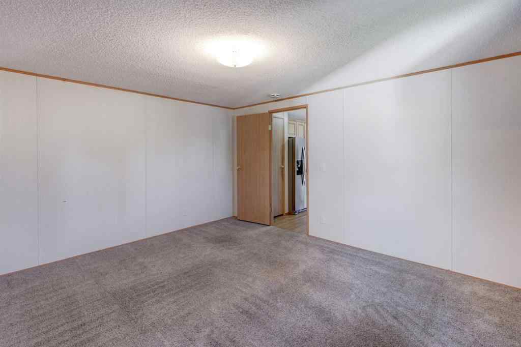 MLS® A2266163 - 818 Briarwood Road  in Brentwood_Strathmore Strathmore, Residential