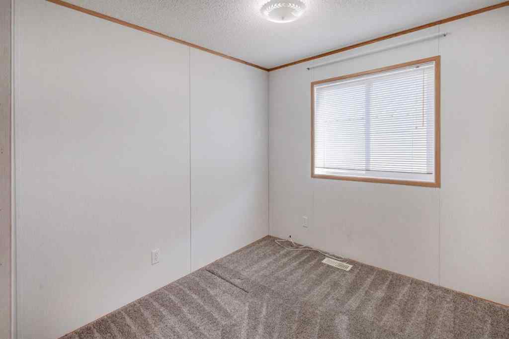 MLS® A2266163 - 818 Briarwood Road  in Brentwood_Strathmore Strathmore, Residential