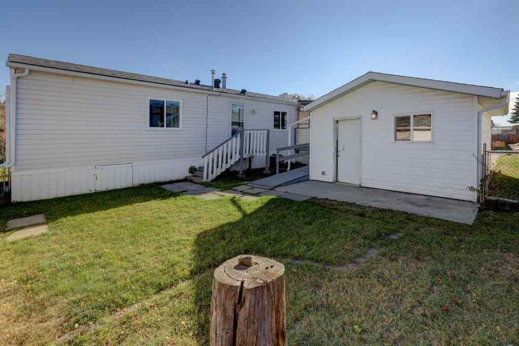 MLS® A2266163 - 818 Briarwood Road  in Brentwood_Strathmore Strathmore, Residential