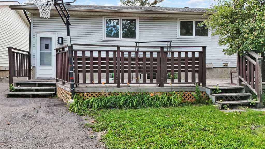 MLS® A2266165 - 10 Radcliffe Crescent SE in Albert Park/Radisson Heights Calgary, Residential