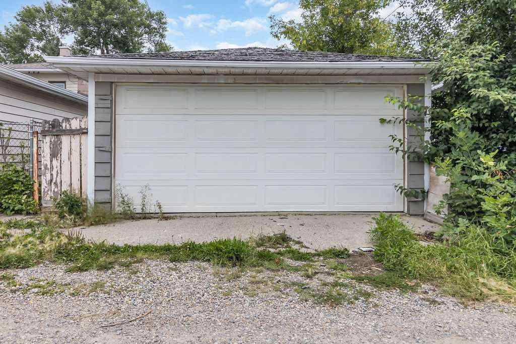 MLS® A2266167 - 1212 Bantry Street NE in Renfrew Calgary, Residential