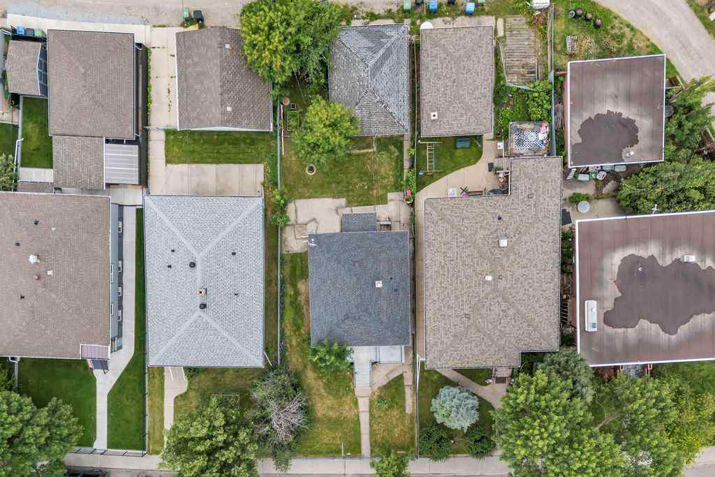 MLS® A2266167 - 1212 Bantry Street NE in Renfrew Calgary, Residential